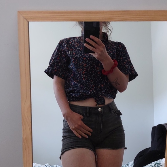 Navy Blue Floral Short Sleeved Collared Button Up - Picture 3 of 7